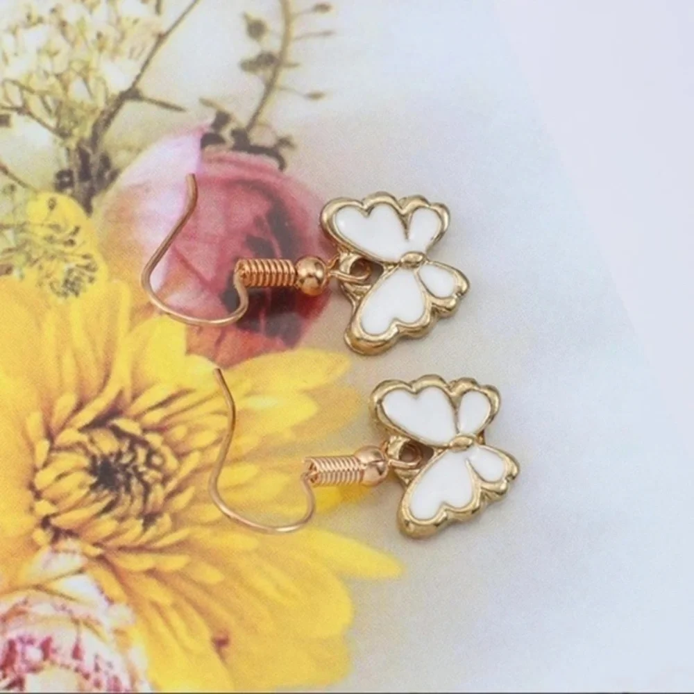 3/$30 💛 Butterfly Earrings